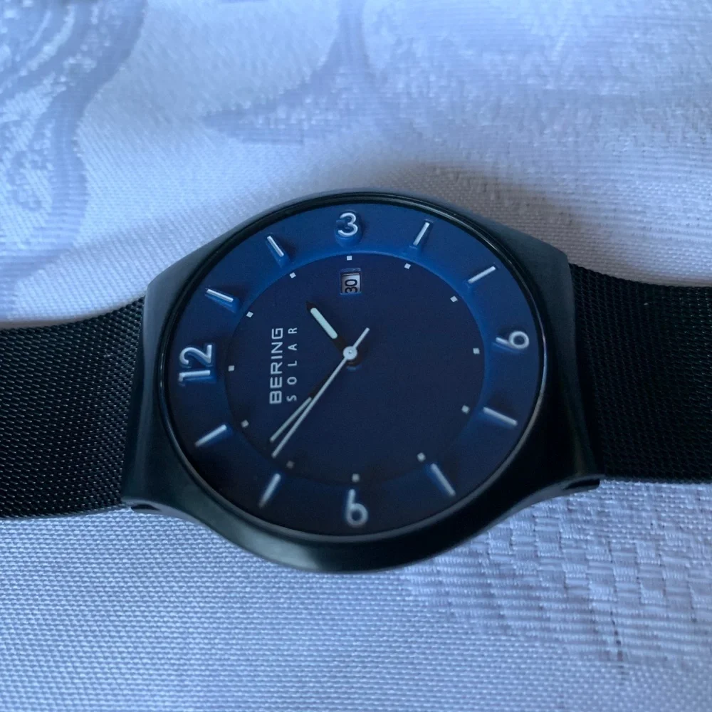 Bering Solar Men's Black Mesh Strap Watch